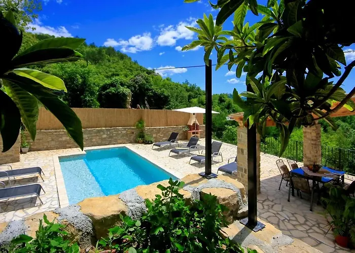 Alba Villa