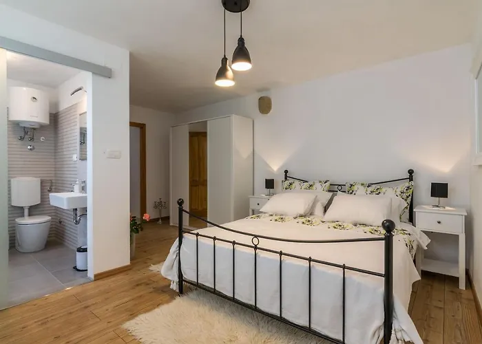 Alba Villa Livade