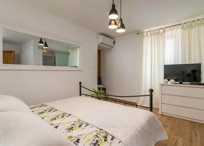Alba Villa